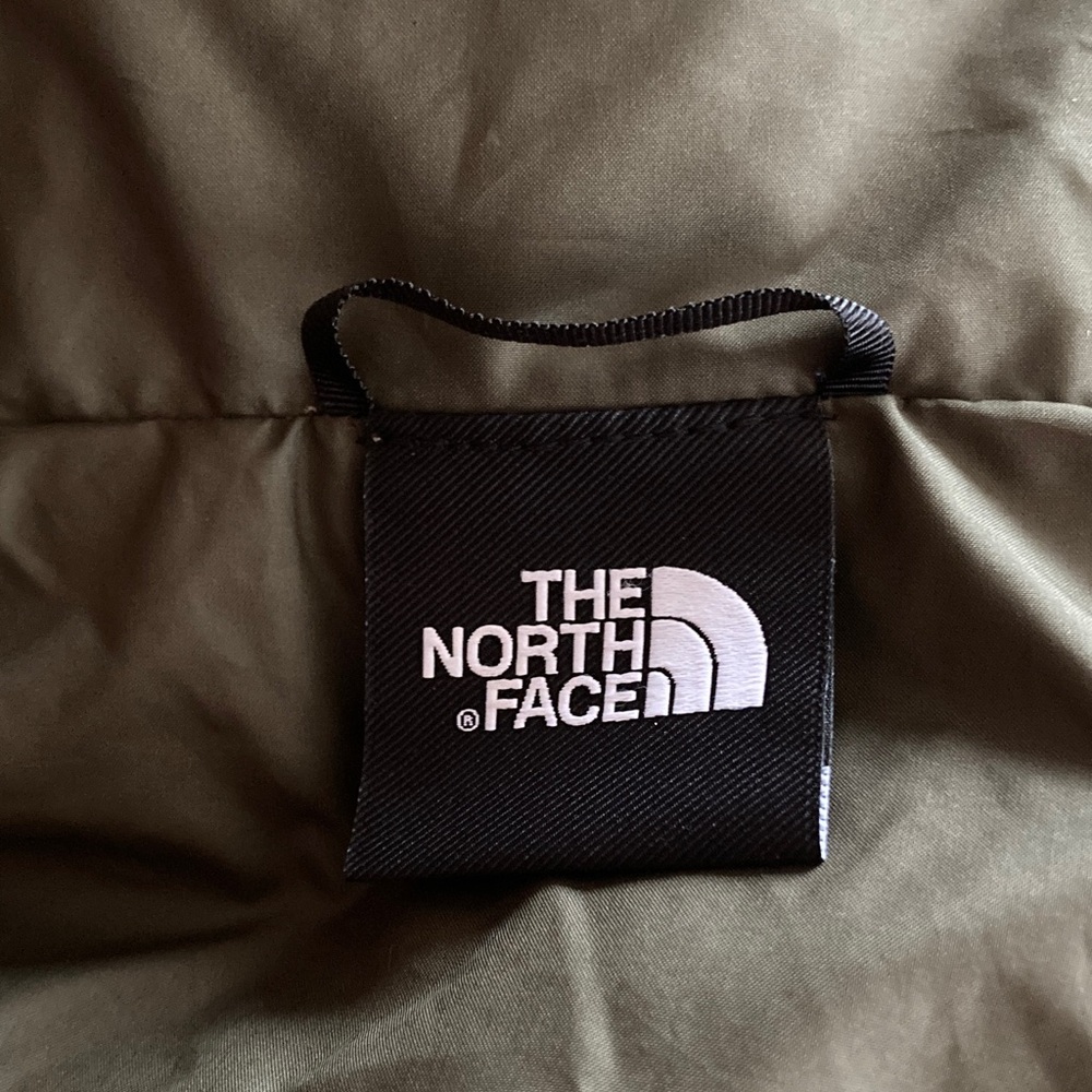 The North Face Olive Green Quilted Jacket with Black Logo Tag - Picture 2 of 3